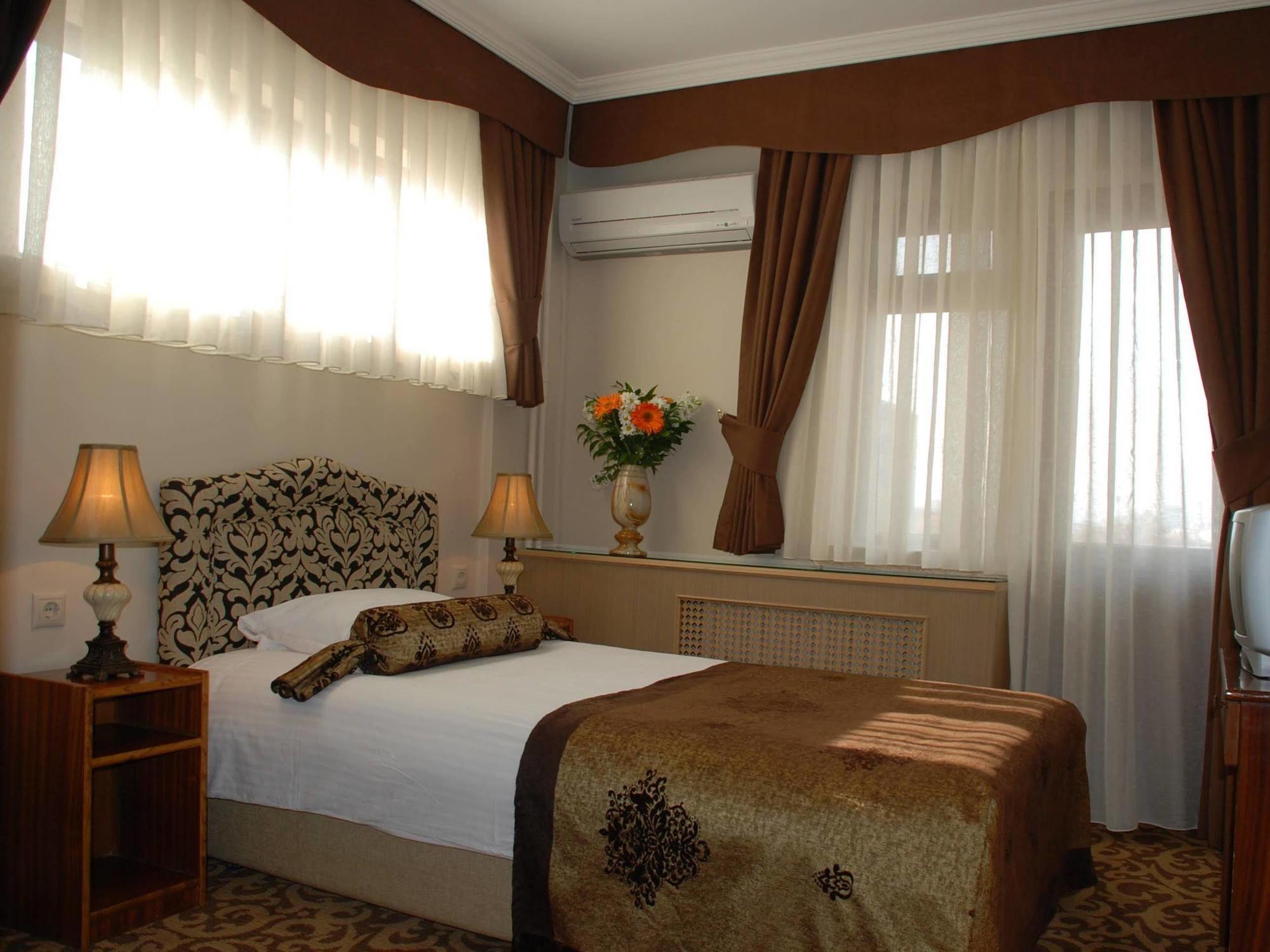 โฮเต็ล ไมแทท Hotel อังการา ภายนอก รูปภาพ