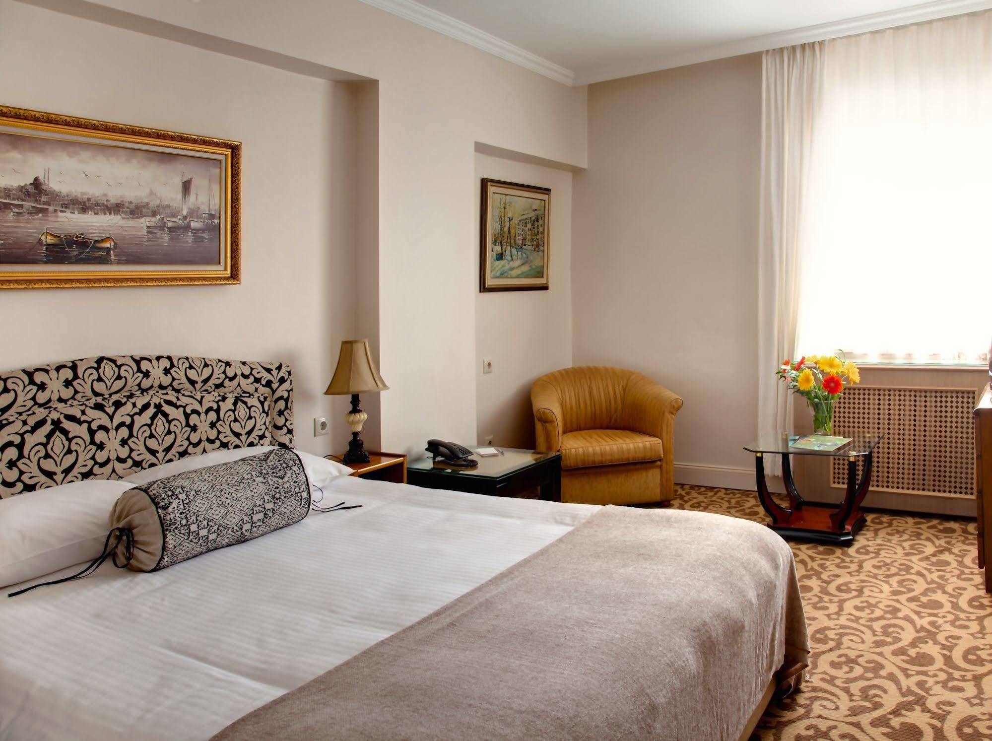 โฮเต็ล ไมแทท Hotel อังการา ภายนอก รูปภาพ